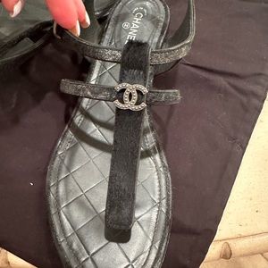 CHANEL ladies black leather flat sandals